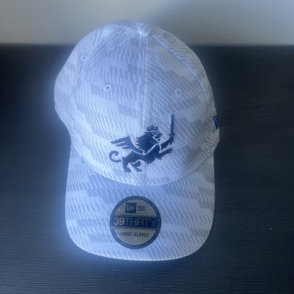 FC Cincinnati New Era 39THIRTY MLS White Flex Fit Hat L/XL Large X-Large NWT